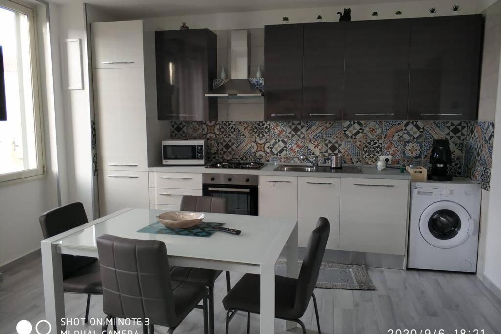Home Sweet Home Appartamento Ricco Di Comfort Palermo Exterior foto